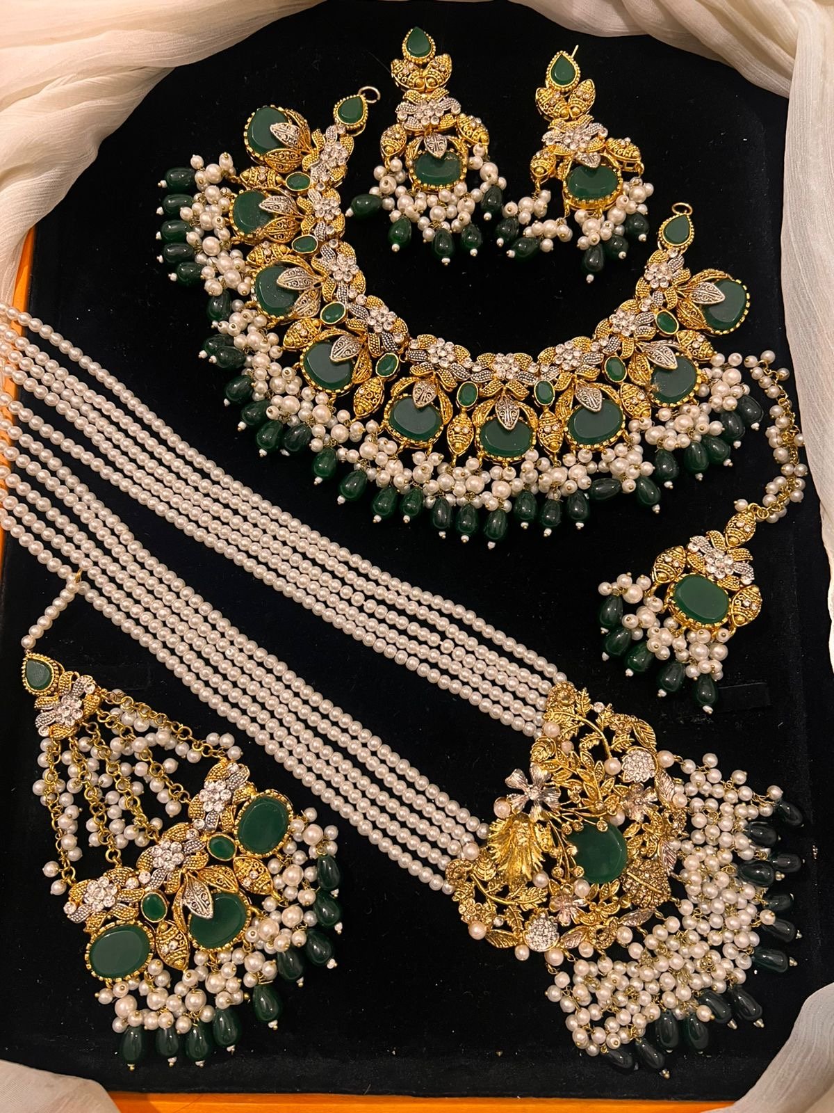 71177275-fde4-4b98-8768-37aa6ca44ee7 Egyption bridal set - Image 1