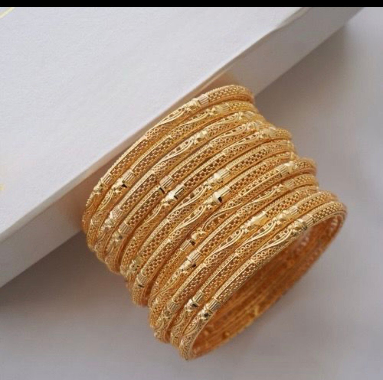 Screenshot Shining blinking bangles 12 pcs - Image 1