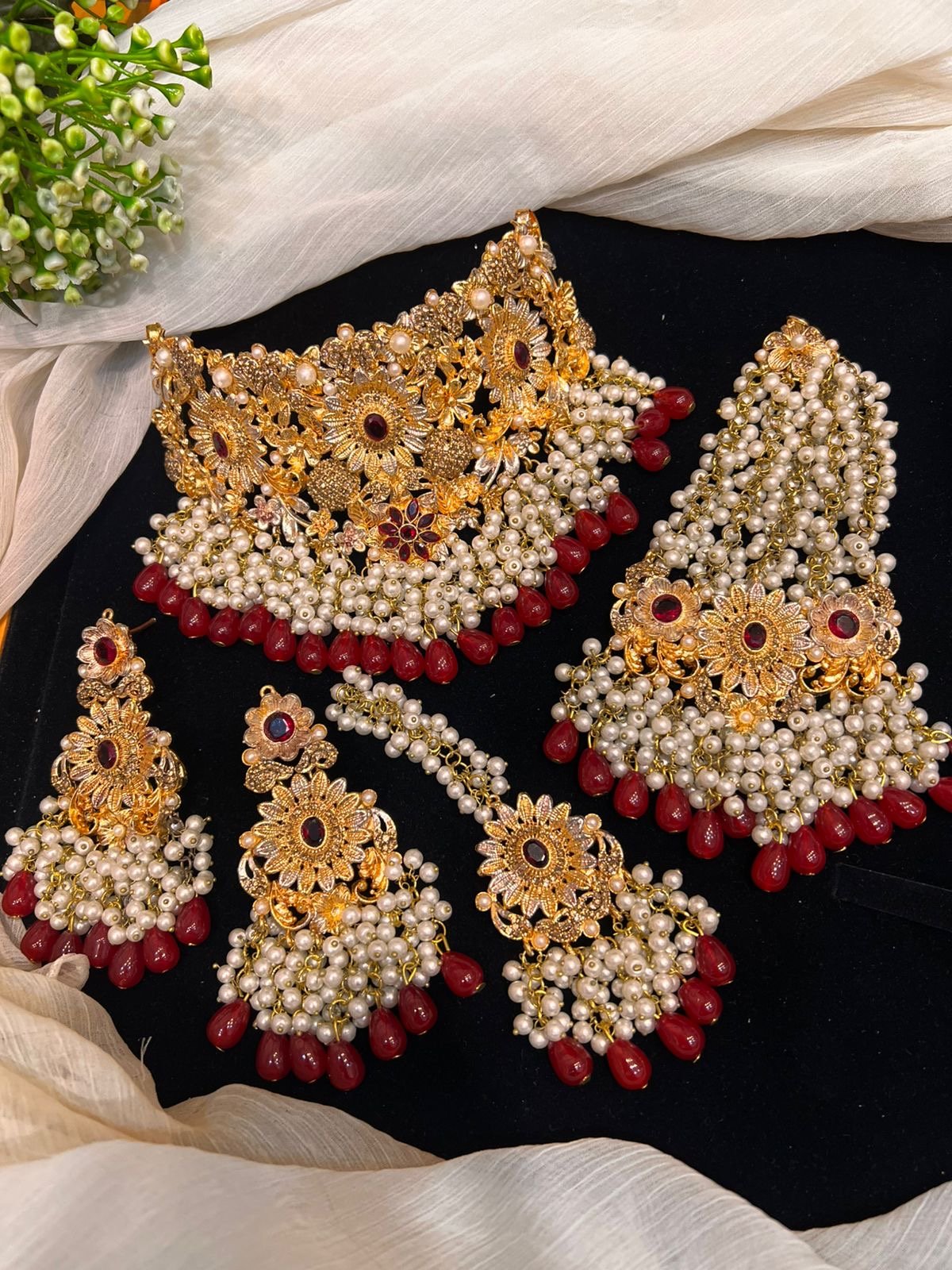 5c5a49f0-305e-4f5e-8eb6-b0c8d729163a Isha set - Image 1