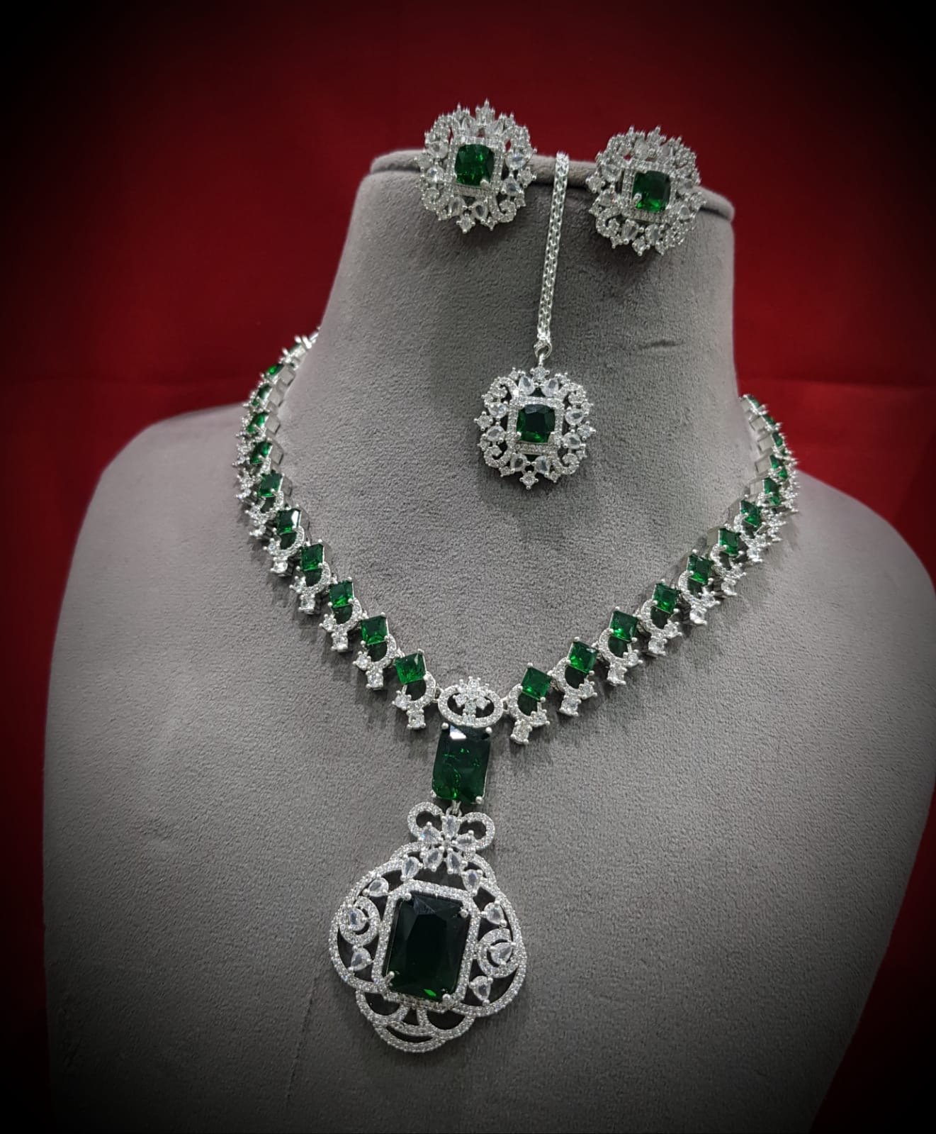 772c72a8-c79b-4c79-add1-9a7693dc2d3f Ambani set - Image 1