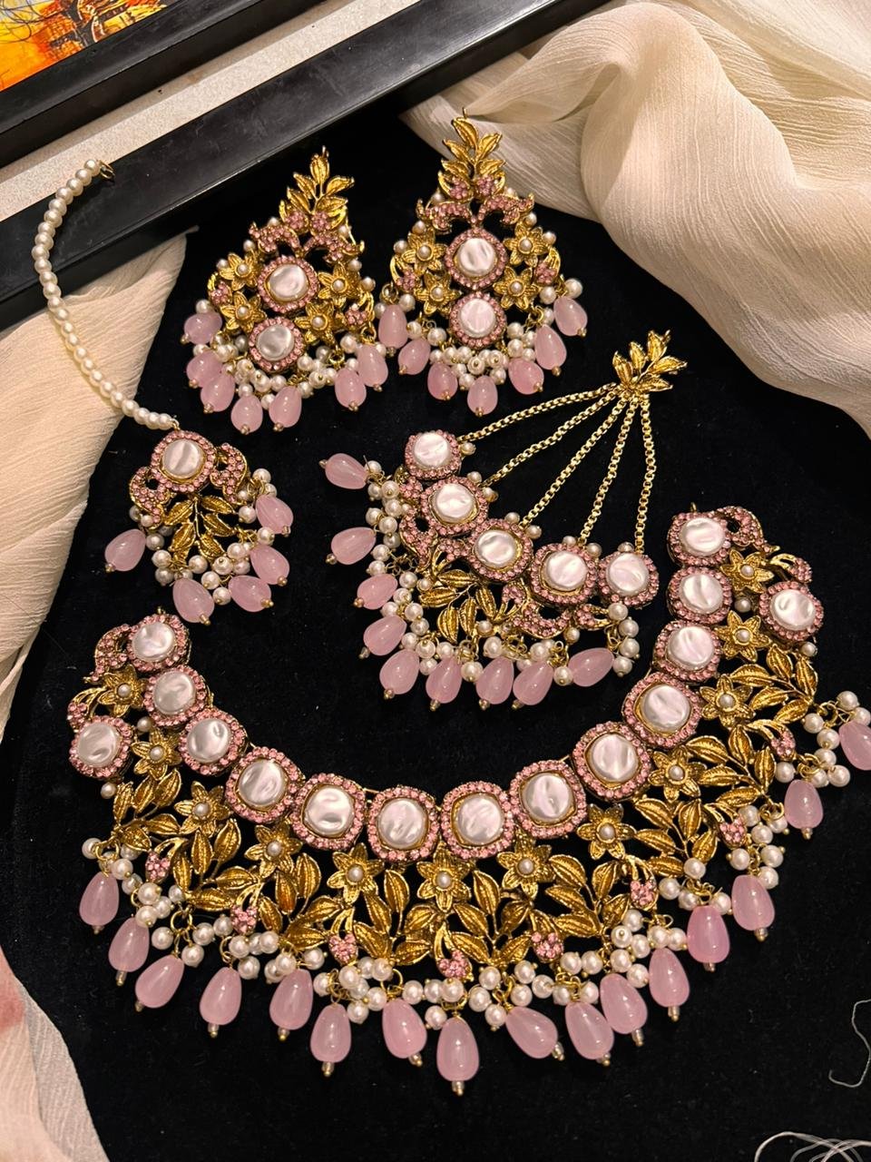 IMG-20251101-WA0654 Motherpearl bridal set - Image 1