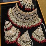 Anum choker set