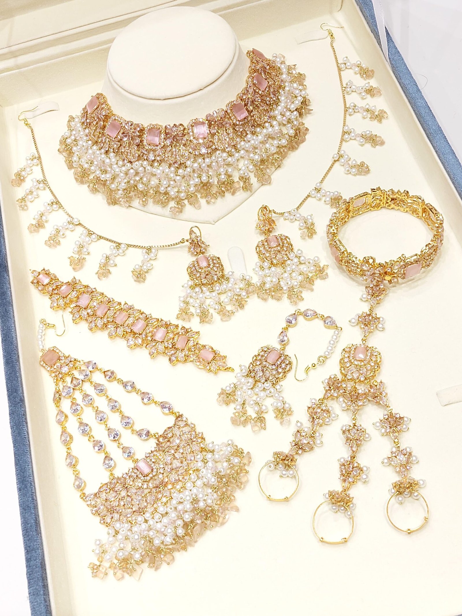 IMG-20251127-WA0172 Bridal complete set - Image 1