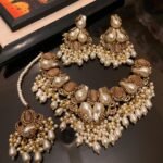 Motherpearl necklace