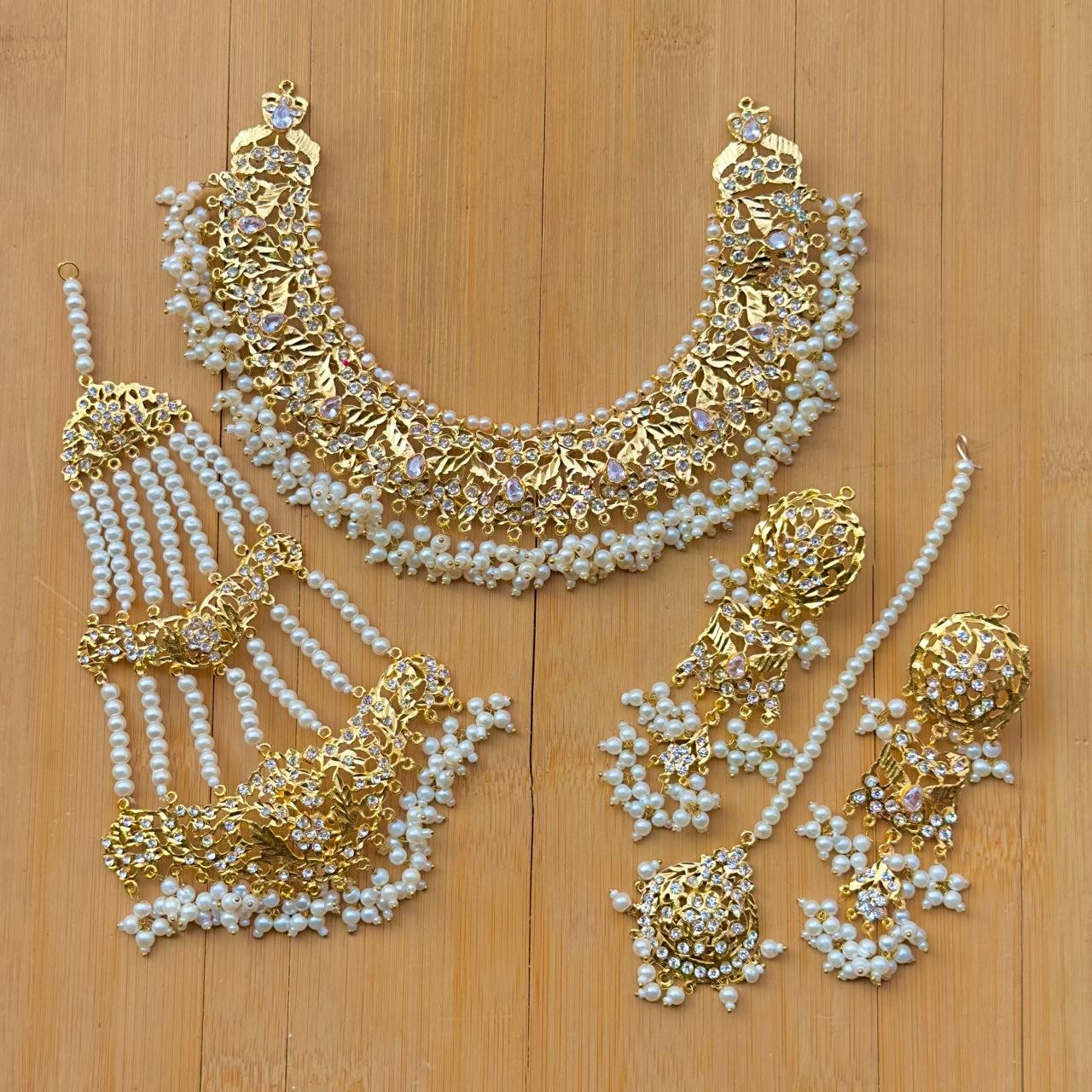 IMG-20260224-WA0456 Thapa kundan bridal set - Image 1