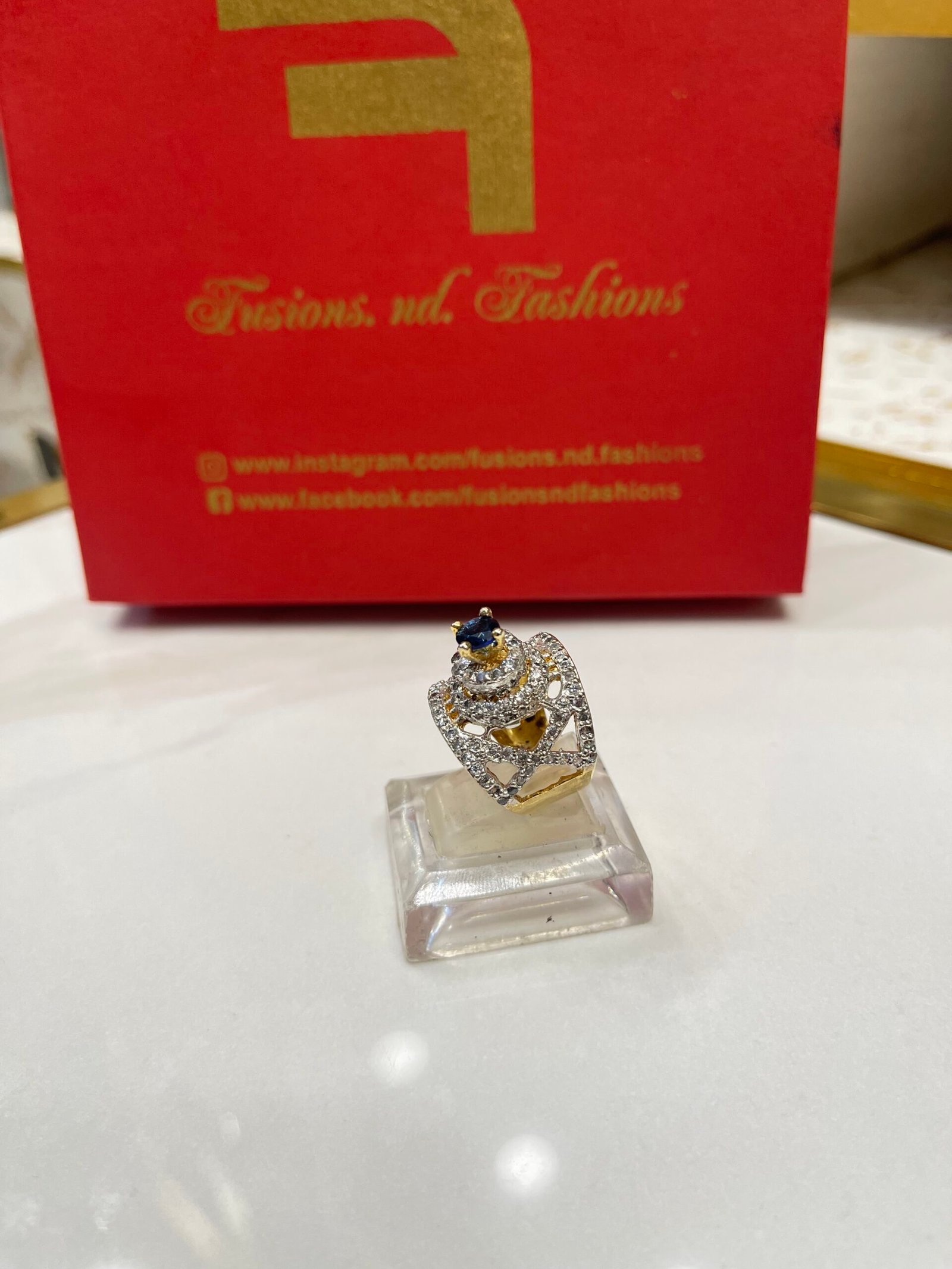 IMG_4154 Diamond cut goldplated ring - Image 1