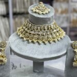 Traditional kundan set