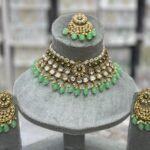 Traditional kundan set
