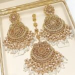 Earrings teeka