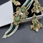 Choker set